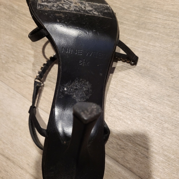 Shoes - Picture 3 of 3